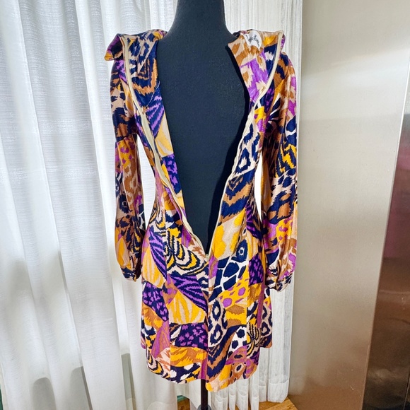 Vintage 60s mini dress, orange purple blue abstract print, wide lapels, size 8 - Picture 12 of 12